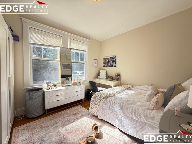 Building Photo - 45 Radnor Rd