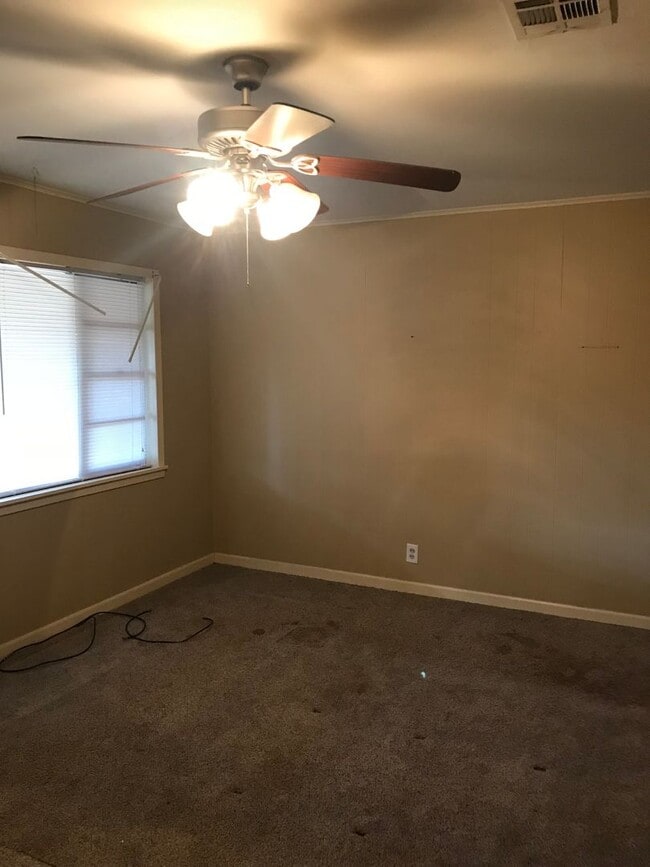 Building Photo - 106 Gayven Dr