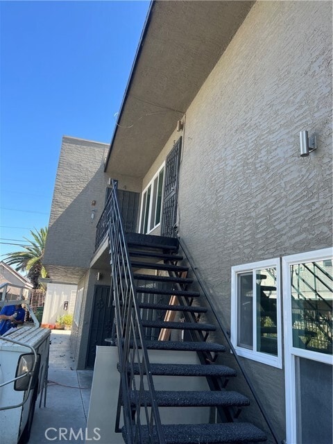 Foto del edificio - 2744 S Mansfield Ave