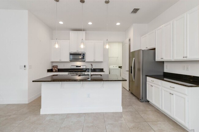 Foto del edificio - Beautifully Maintained Home in Sought-After Del Webb Twin Lakes