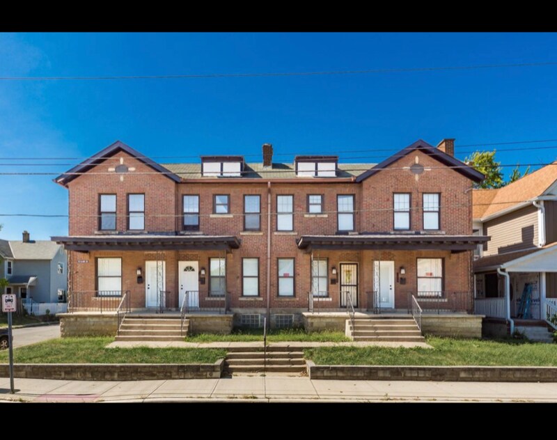 Primary Photo - 389 St Clair Ave
