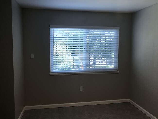 Livingroom - 6405 Brann St