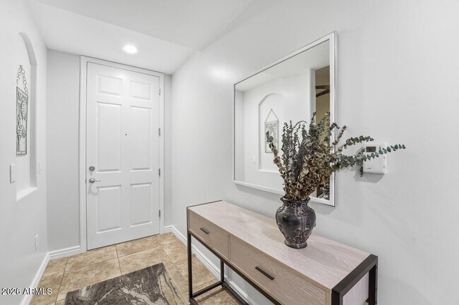 Foto del edificio - 5350 E Deer Valley Dr