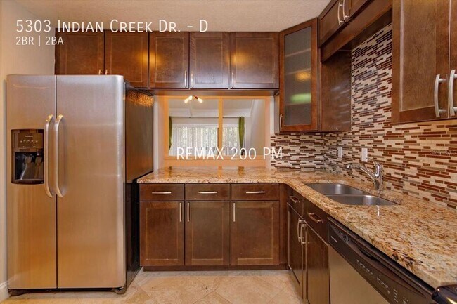 Foto del edificio - 5303 Indian Creek Dr