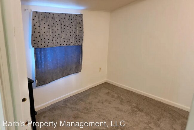 Foto del edificio - 2 br, 1 bath House - 290 Center Street