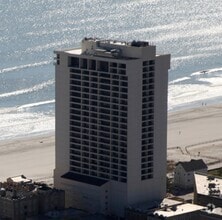Building Photo - 3851 Boardwalk