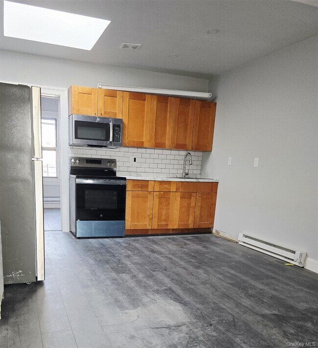 Foto del edificio - 211-45 Jamaica Ave