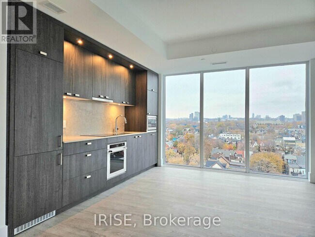 Building Photo - 115 Denison Ave