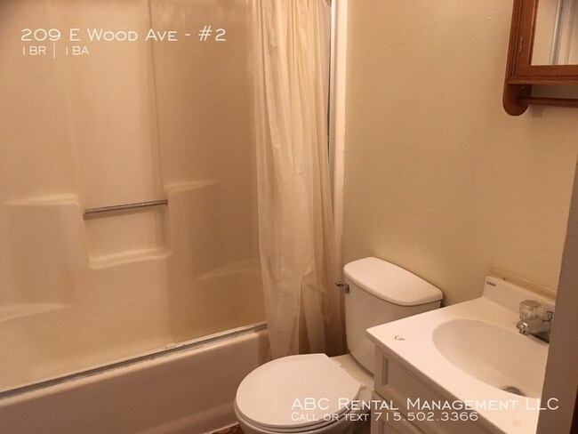Building Photo - 209 E Wood Ave