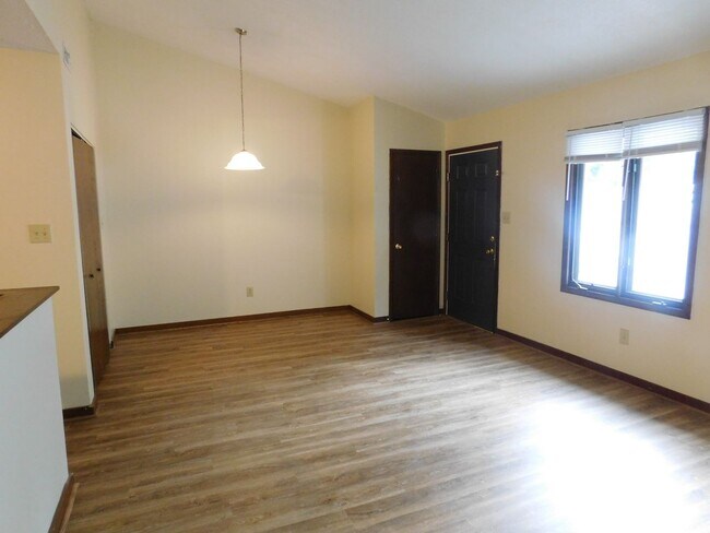 Foto del edificio - 1527 College Way