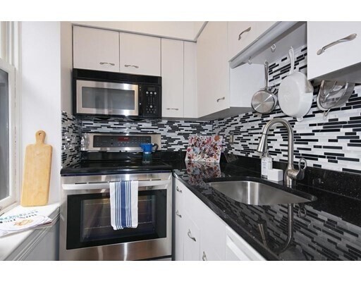 Foto del edificio - 341 Beacon St