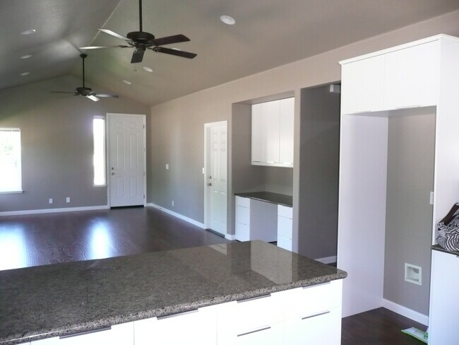 Great Room - 4885 San Francisco St