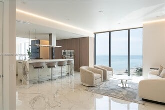 Building Photo - 18501 Collins Ave