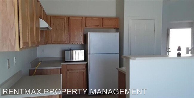 Building Photo - 3 br, 2 bath House - 6036 SALSBURY COVE DR