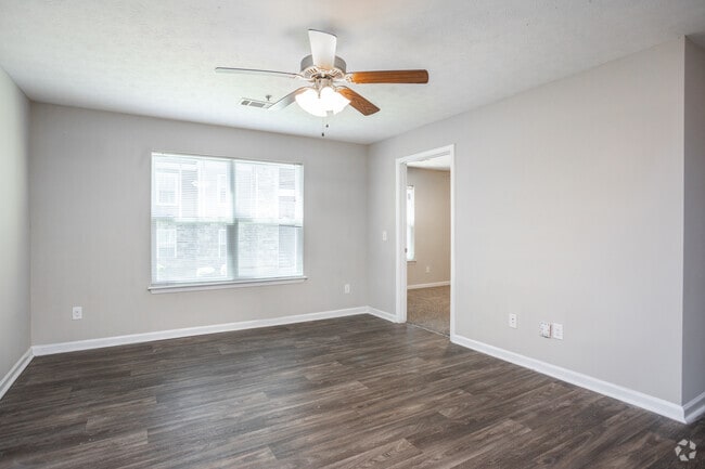 LEGENDS 2 BR | 2 BA | 960SF - Living Room - Legends at Armour Avenue