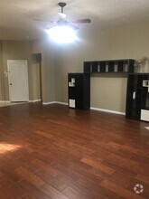 Building Photo - 13815 Pickford Knolls Dr
