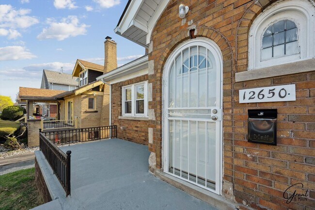 Foto del edificio - 3 bedroom 2 bath $1375