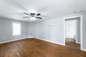 Building Photo - 1505 Brazos St