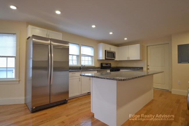 Building Photo - 30 Willow St