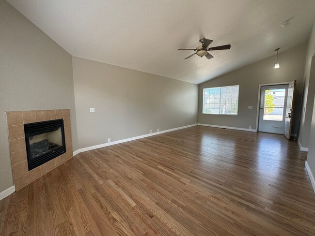Foto del edificio - Updated 3 Bedroom in Stetson Hills