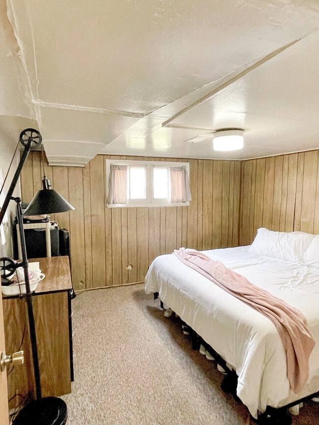 Building Photo - 825 E 820 N