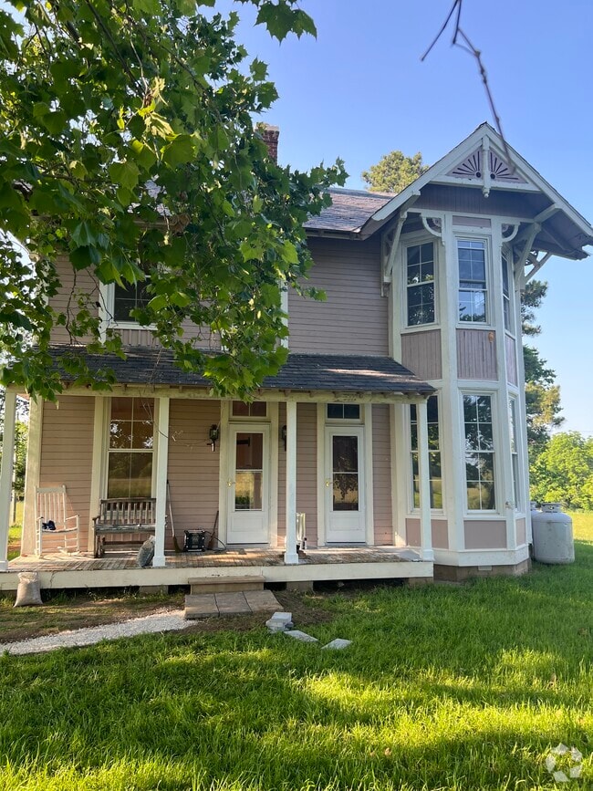 Building Photo - 1173 Bracketts Farm Rd