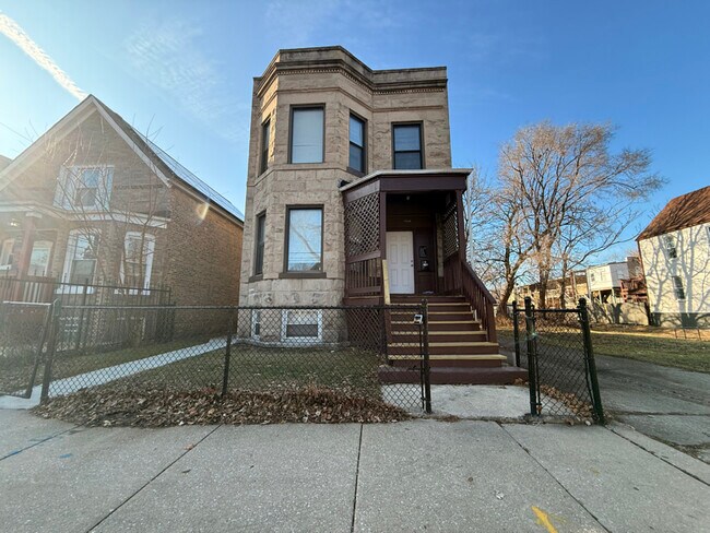 Photo - 7314 S Kenwood Ave Apartment