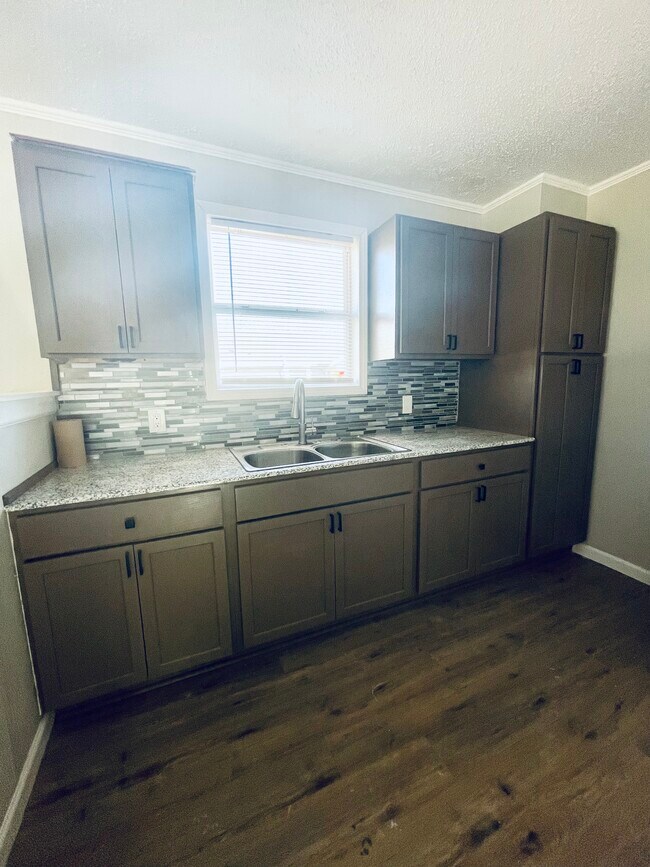 Foto del edificio - 511 W Duncan St