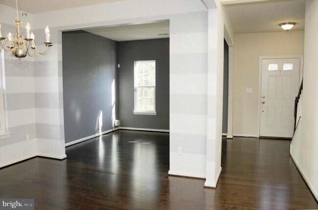 Building Photo - 9584 Chaton Rd