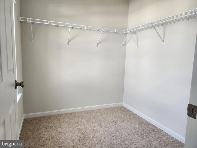 Foto del edificio - 212 Caterpillar Dr