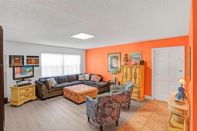 Foto del edificio - 2500 NE 9th St