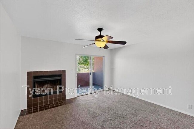 Foto del edificio - 12201 Haines Ave NE