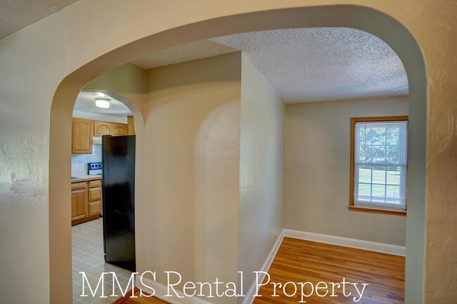 Foto del edificio - 3390 E Cook Rd