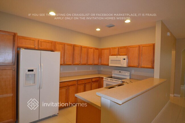 Building Photo - 16850 SW 95th St