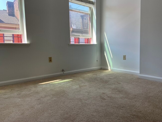 Building Photo - 306 Jacksonia St