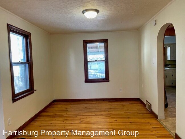 Building Photo - 3 br, 1 bath House - 24 S 8th St