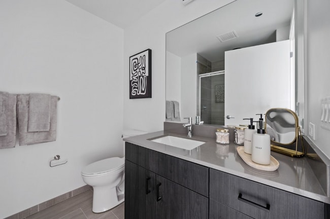 Building Photo - 809 N Cleveland Ave