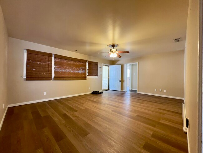 Foto del edificio - 2825 57th St