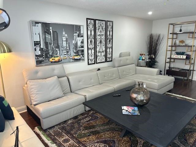 Foto principal - 917 NE 16th Ave