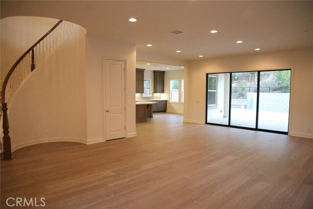 Building Photo - 18 Caspian