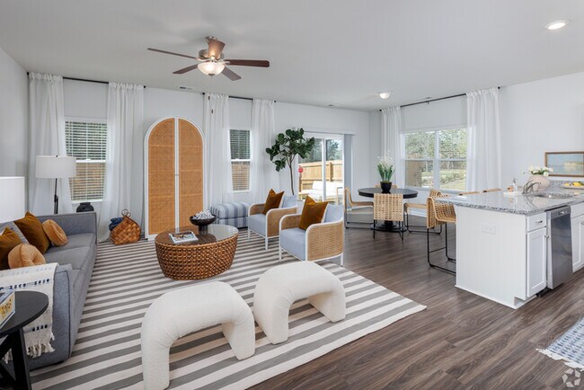 Building Photo - Spacious Yard in Mill Branch