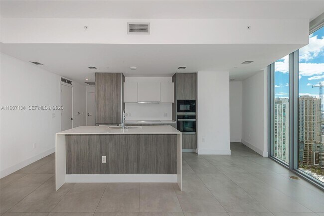 Foto del edificio - 2900 NE 7th Ave