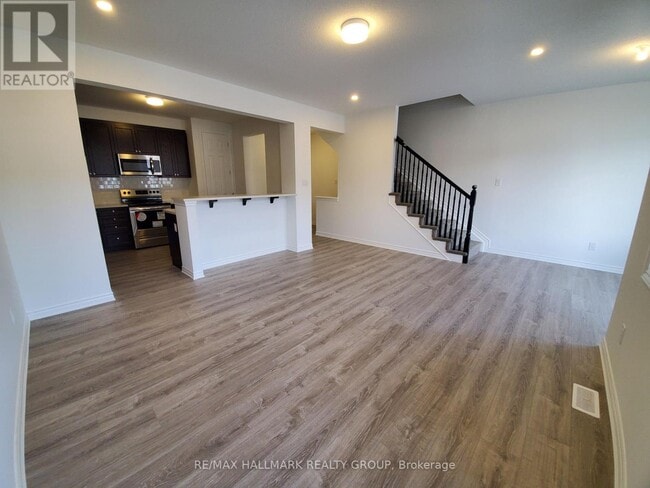 Building Photo - 85 Ballinora Ln.