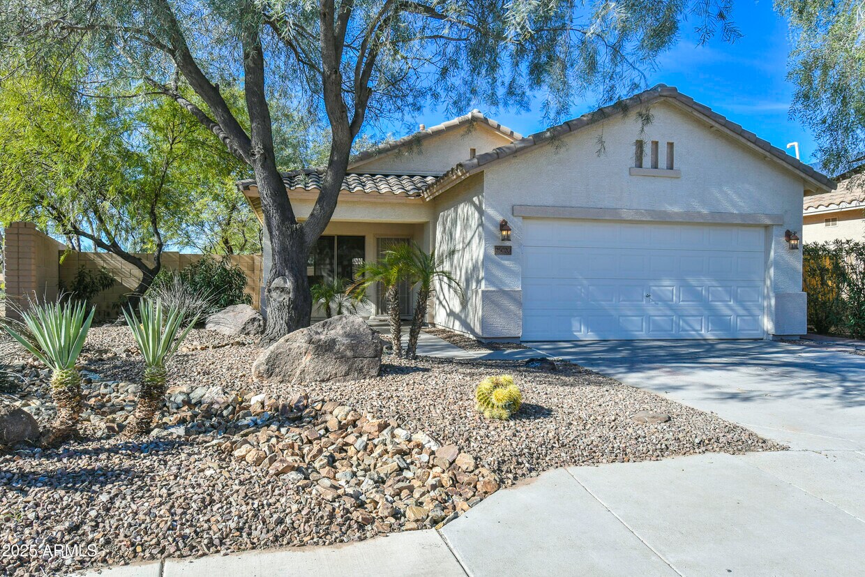 Primary Photo - 25020 N 40th Ave