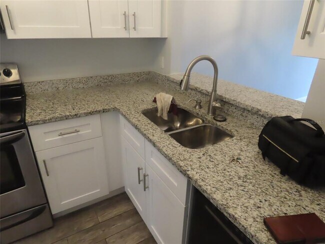 Foto del edificio - 104 Creekside Way