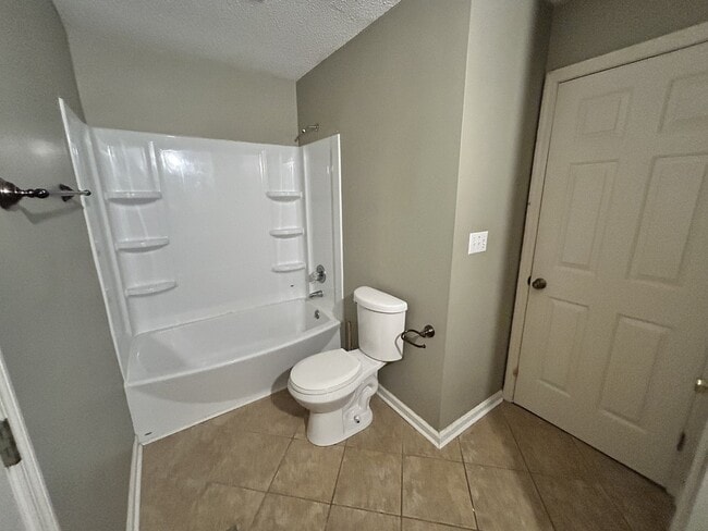 Building Photo - 504 Short St