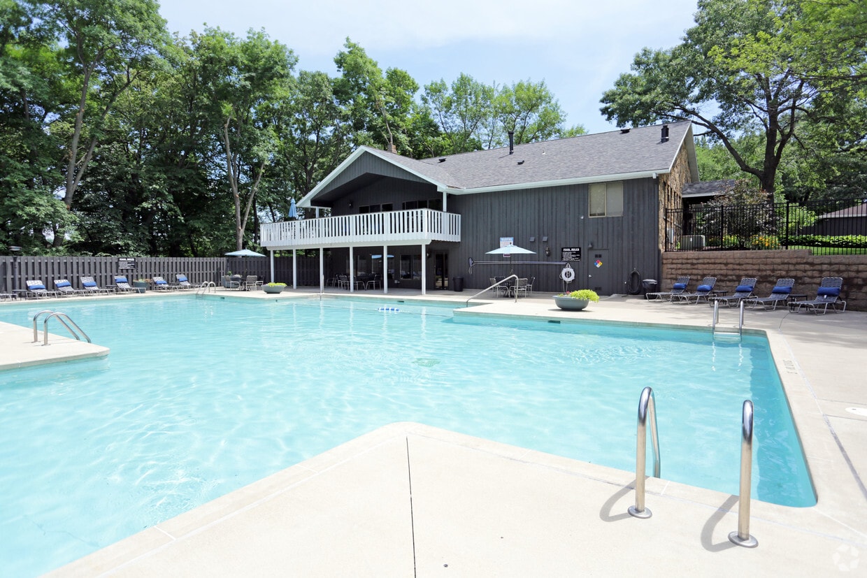 Windsor on the River Apartments in Cedar Rapids, IA