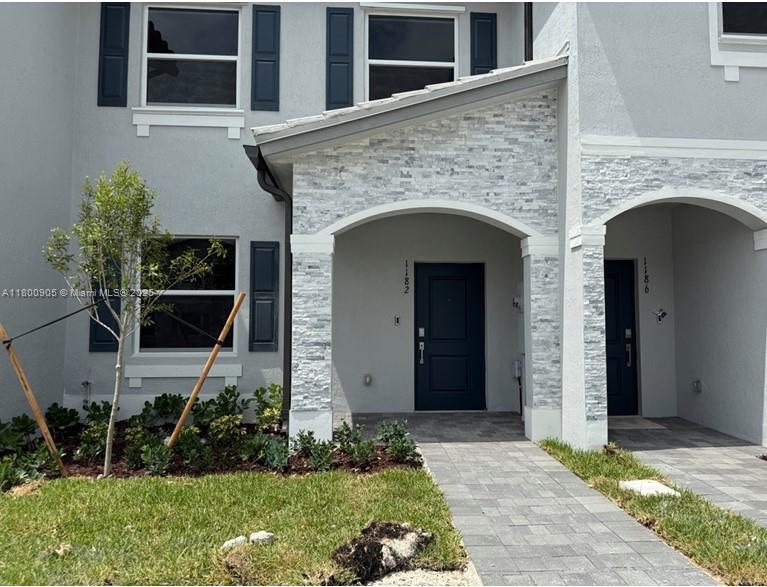 Foto principal - 1182 SE 1st Ave
