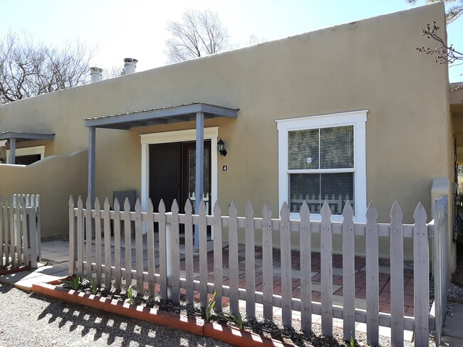 Building Photo - 109 Nob Hill Dr