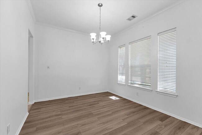 Building Photo - 14823 Yellow Begonia Dr